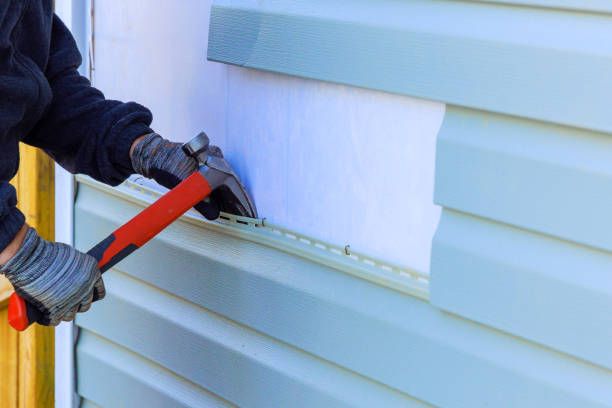 Reliable Siding Repair contractor in Saint Clairsville, OH by Creative Siding